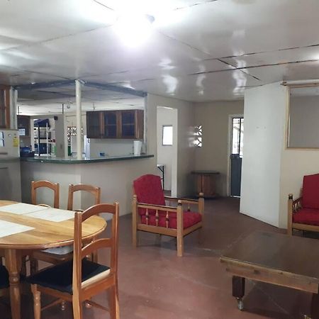 Gia'S Garage & Home For Bocas Travelers Almirante 外观 照片