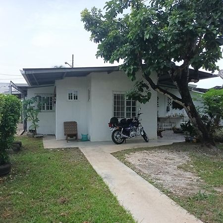 Gia'S Garage & Home For Bocas Travelers Almirante 外观 照片