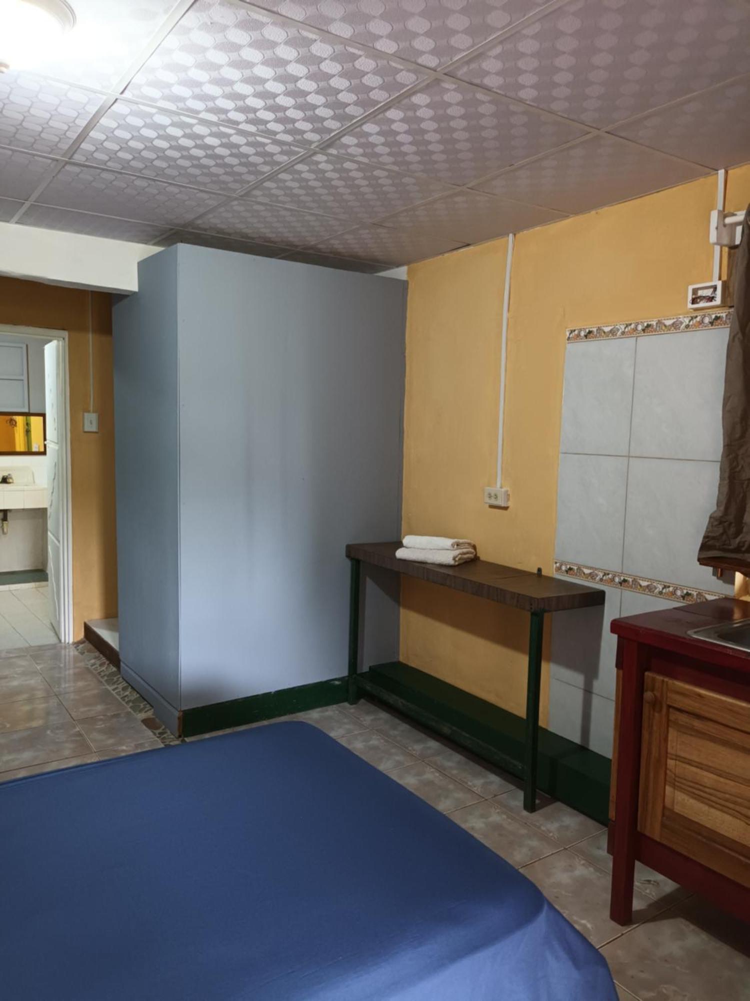 Gia'S Garage & Home For Bocas Travelers Almirante 外观 照片