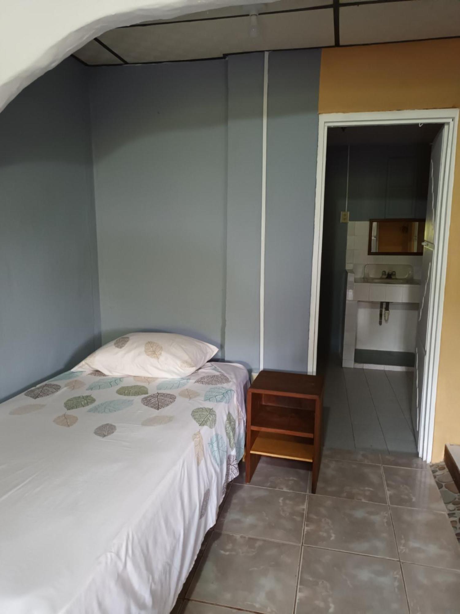Gia'S Garage & Home For Bocas Travelers Almirante 外观 照片