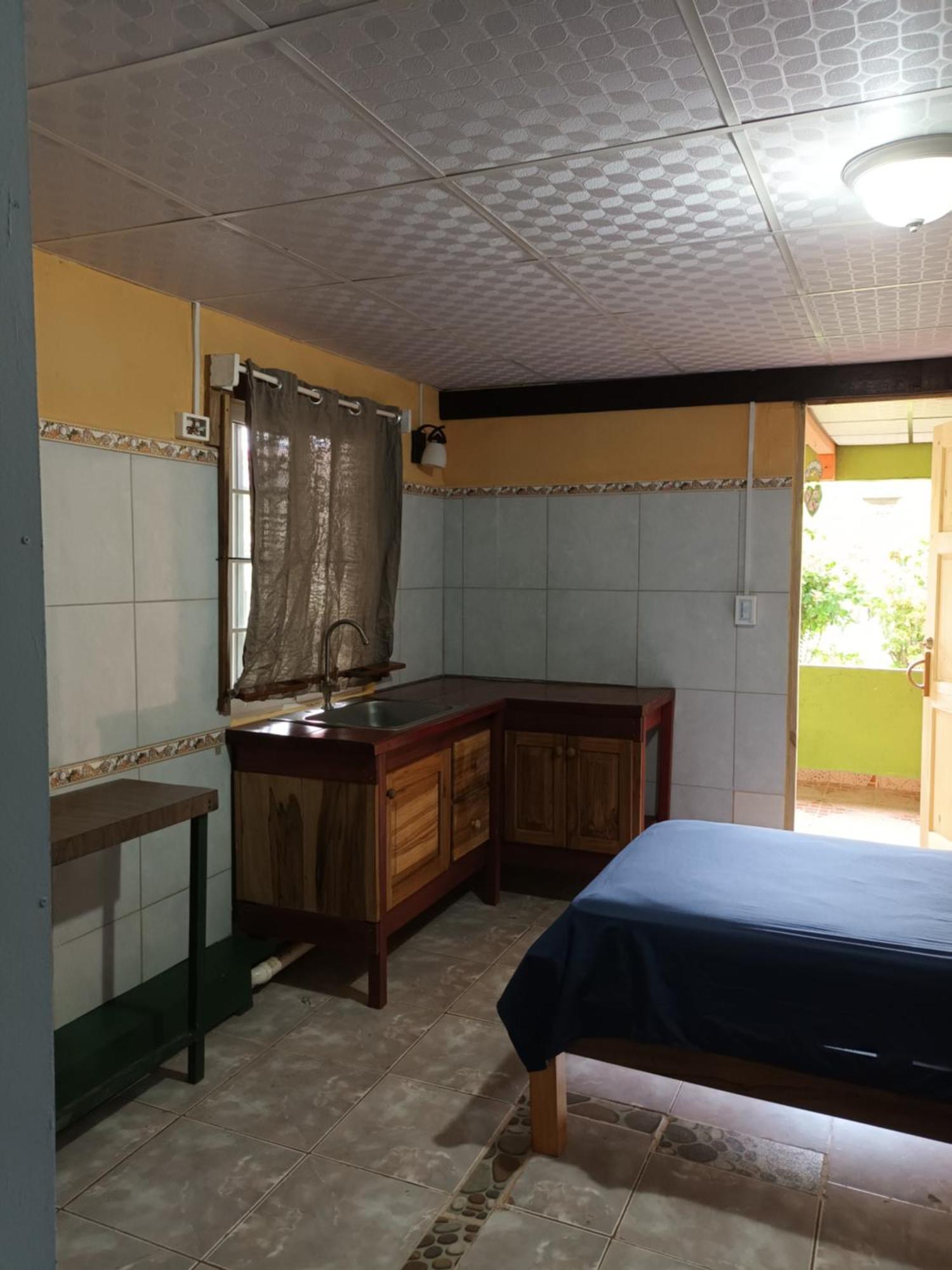 Gia'S Garage & Home For Bocas Travelers Almirante 外观 照片